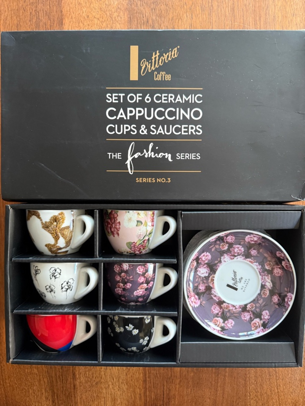 Set of 6 Ceramic Cappuccino Cups & Saucers - Vittoria Coffee Fashion Series